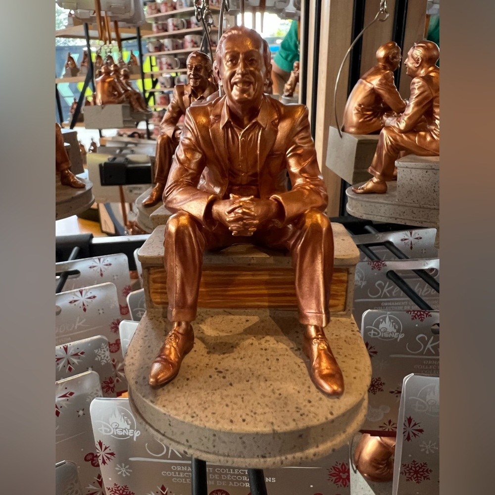 Disney Walt Disney World “Walt The Dreamer”  Statue Ornament